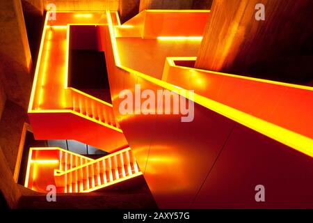 Haupttreppe des ehemaligen Rohkohlebunkers der Zeche Zollverein zum Ruhrmuseum, Essen, Ruhrgebiet, Nordrhein-Westfalen, Deutschland Stockfoto