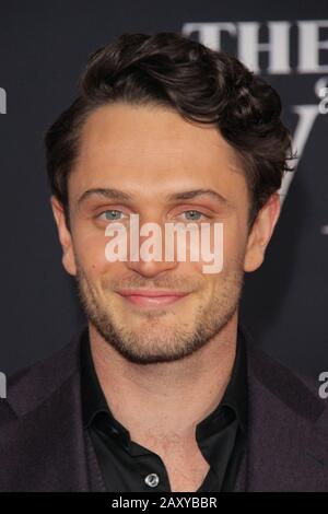 Los Angeles, USA. Februar 2020. Colin Woodell bei der Weltpremiere "The Call Of The Wild" im El Capitan Theatre in Los Angeles, Kalifornien, 13. Februar 2020. Fotokredit: Joseph Martinez/PictureLux Credit: PictureLux/The Hollywood Archive/Alamy Live News Stockfoto