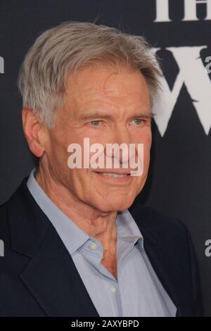Los Angeles, USA. Februar 2020. Harrison Ford bei der Weltpremiere "The Call Of The Wild" im El Capitan Theatre in Los Angeles, Kalifornien, 13. Februar 2020. Fotokredit: Joseph Martinez/PictureLux Credit: PictureLux/The Hollywood Archive/Alamy Live News Stockfoto
