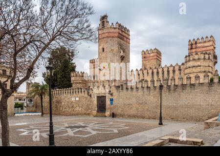 Die Burg von San Marcos ist eine mittelalterliche islamisch-gotische Struktur in El Puerto de Santa María, Provinz Cadiz, Spanien. Stockfoto