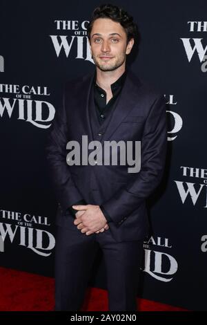 Hollywood, LOS ANGELES, KALIFORNIEN, USA - 13. FEBRUAR: Colin Woodell kommt zur Weltpremiere Der 20th Century Studios "The Call Of The Wild", die am 13. Februar 2020 im El Capitan Theatre in Hollywood, Los Angeles, Kalifornien, USA abgehalten wird. (Foto von Xavier Collin/Image Press Agency) Stockfoto