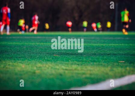 Fußballspiel, Spieler auf dem Spielfeld, Fußballspiel Stockfoto