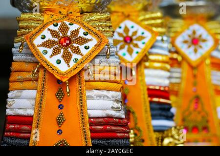 Festakt im hindutempel in bali - indonesien Stockfoto