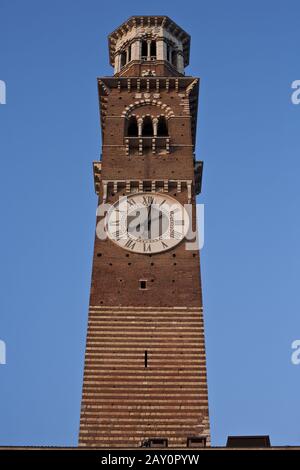 Die Torre dei Lamberti in Verona, Italien, Europa/die Torre dei Lamberti in Verona, Italien, Europa Stockfoto