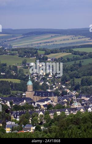 Blick von Pöhlberg nach Annaberg-Buchholz Stockfoto