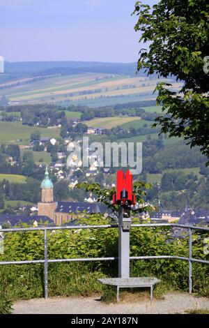 Blick von Pöhlberg nach Annaberg-Buchholz Stockfoto