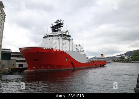 Bergen/Norwegen - 26. Juni 2012: Das Schiff in Bergen, Norwegen Stockfoto