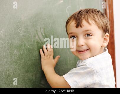 Kinder im Klassenzimmer Stockfoto