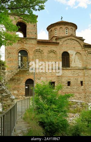 Bulgarien, alte Kirche der heiligen Mutter Gottes in der mittelalterlichen Festung von Asen Stockfoto