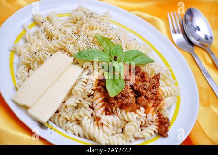 Italienische Makaroni mit Originalzutaten Stockfoto