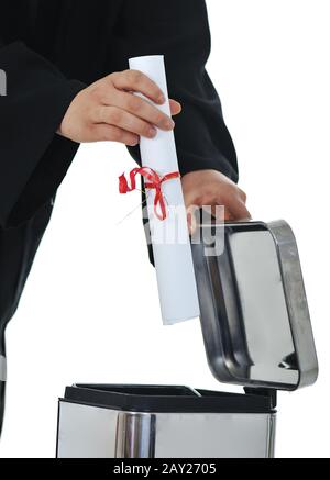Throwin diplomierte in Müll Stockfoto