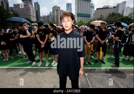 Hongkong, Hongkong SAR, CHINA: 16. Juni 2019.Sängerin Denise Ho schließt sich dem Protest an. Denise Ho, Kantopop-Sängerin und Pro-Demokratie-Sozialaktivistin, ist bla Stockfoto