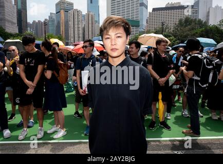 Hongkong, Hongkong SAR, CHINA: 16. Juni 2019.Sängerin Denise Ho schließt sich dem Protest an. Denise Ho, Kantopop-Sängerin und Pro-Demokratie-Sozialaktivistin, ist bla Stockfoto