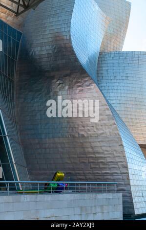 Die Außenarchitektur des Guggenheim Museums in Bilbao Stockfoto