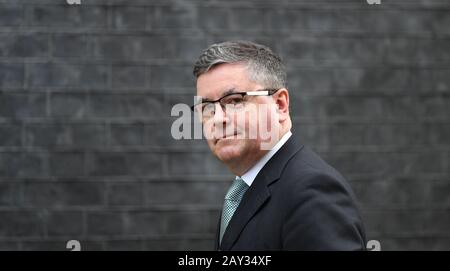 Downing Street, London, Großbritannien. Februar 2020. Robert Buckland QC MP, Staatssekretär für Justiz, Lordkanzler in Downing Street für wöchentliche Kabinettssitzung. Kredit: Malcolm Park/Alamy Live News. Stockfoto