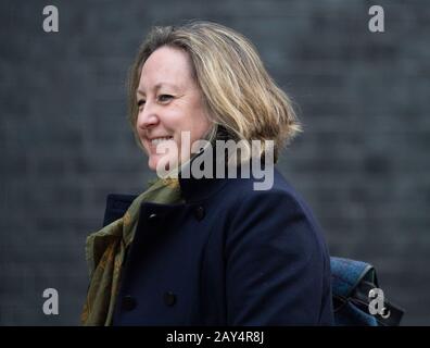 Downing Street, London, Großbritannien. Februar 2020. Anne-Marie Trevelyan MP, Staatssekretärin für internationale Entwicklung, internationale Entwicklungsministerin in Downing Street. Kredit: Malcolm Park/Alamy. Stockfoto