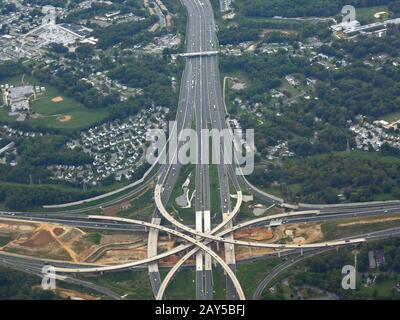 Baltimore, Maryland - September 2017: Luftbild der wichtigsten Autobahnen in Baltimore. Stockfoto