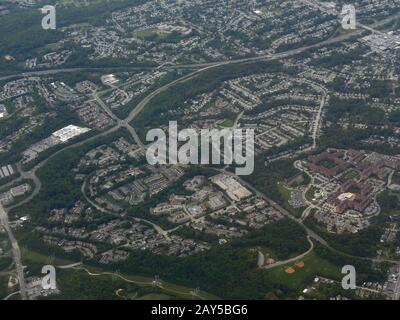 Baltimore, Maryland - September 2017: Panoramaansicht von Baltimore aus, von einem Flugzeugfenster aus gesehen. Stockfoto