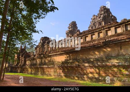 TA Keo Tempelberg, ein khmer-tempel, der im 10. Jahrhundert im Angkor Komplex in der Nähe von Siem Reap, Kambodscha, erbaut wurde. Südlichen Außenwand. Stockfoto