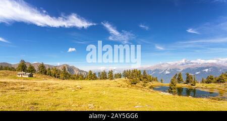 Kleiner Zocchesee - Orobie Alps - Sondrio (IT) - im Hintergrund Mount Disgrazia Stockfoto