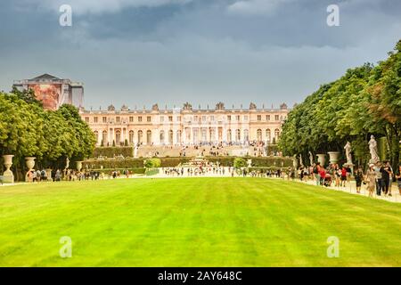 juli 2019, Frankreich, der königliche Schlosskomplex von Versailles - eine der wichtigsten Touristenattraktionen in Europa Stockfoto