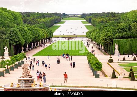 juli 2019, Frankreich, der königliche Schlosskomplex von Versailles - eine der wichtigsten Touristenattraktionen in Europa Stockfoto