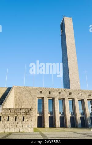 Glockenturm und Langemarck-Halle, Olympiastadion, Berlin, Deutschland Stockfoto