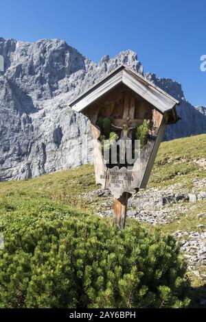 Kreuz in Karwendel Stockfoto