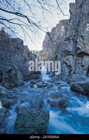 Valle de Loyoza en el Parque Nacional de Guadarrama. Cascada del Purgatorio. Madrid España Stockfoto