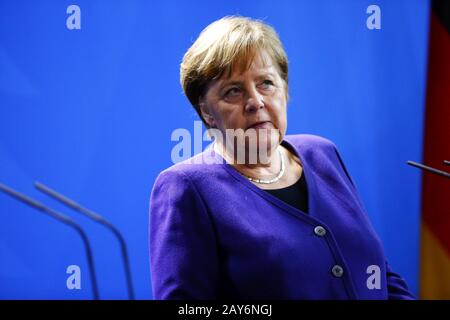 Berlin, Deutschland. Februar 2020. Berlin: Kanzlerin Angela Merkel auf der Pressekonferenz im Bundeskanzleramt. (Foto von Simone Kuhlmey/Pacific Press) Credit: Pacific Press Agency/Alamy Live News Stockfoto