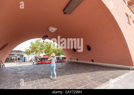 19. Juli 2019, Wien, Österreich: Das Gebäude Karl Marx Hof ist das längste bewohnende Gebäude der Welt Stockfoto