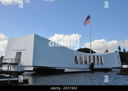 Das "USS Arizona Memorial" auf dem Gelände von Pearl Harbor in Oahu, Hawaii Stockfoto