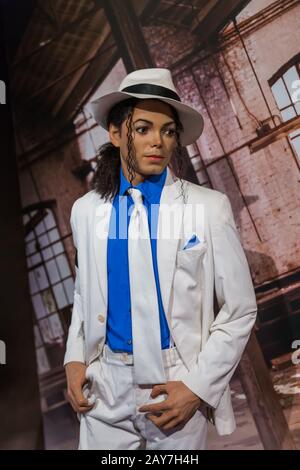 AMSTERDAM, NIEDERLANDE - 25. APRIL 2017: Michael Jackson Wachsstatue im Museum von Madame Tussauds am 25. April 2017 in Amsterdam Net Stockfoto