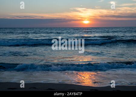 Brisas de Zicatela, Oaxaca, Mexiko - Sunet über dem Pazifischen Ozean. Stockfoto