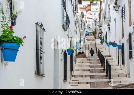 Bezaubernde Straße des Dorfes Mijas in Spanien Stockfoto