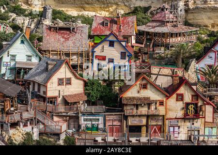 Bunte Häuser in Anchor Bay, Popeye Village, Malta Stockfoto