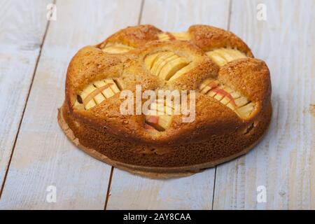 Deutsche Apple Pie auf Holz Stockfoto