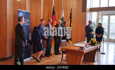 Sebastian Wood, Annett Hofmann, Michael Kretschmer, Edward Herzog von Kent, Frank-Walter Steinmeier, Elke Büdenbender, Dirk Hilbert, Su Yeon Hilbert B. Stockfoto