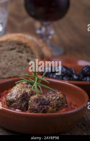 Albondigas, ein spanischer Tapas-Starter Stockfoto