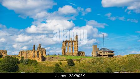 Ruinen von Medieval Tynemouth Priory and Castle, Großbritannien Stockfoto