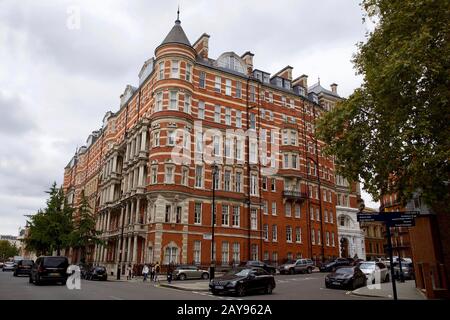 Albert Court, Consort Road, South Kensington, Royal Borough of Kensington and Chelsea, London, England. Stockfoto