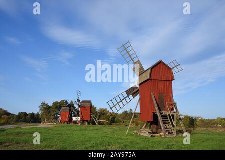 Windmühlen auf Oeland Stockfoto