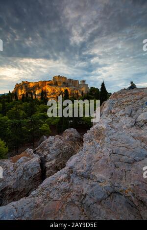 Akropolis vom Areopagus-Hügel in Athen, Griechenland. Stockfoto