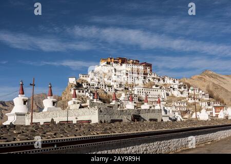 Thikse Gompa (Tikse), Gelugspa Tibetisch Buddhist Monastery basiert auf Lhasa Potala, nahe Leh, Ladakh, Indien Stockfoto