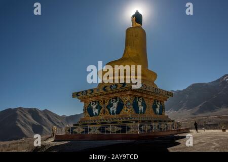 Stok buddha mit Sonnenhalo, Stok Gompa, Ladakh, Indien Stockfoto