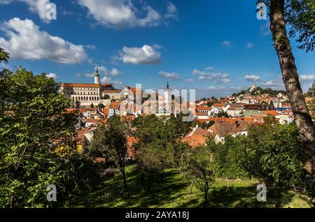 Südmährische Kleinstadt Mikulov Stockfoto