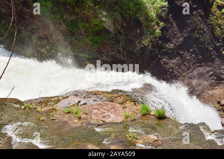 Victoria Falls ist ein Wasserfall in der Nähe der Städte Victoria Falls in Simbabwe und Livingstone in Zambi Stockfoto