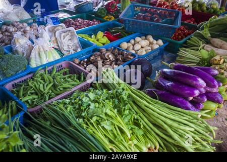 Thai asiatische Lebensmittelgeschäfte Basar mit frischem Gemüse Stockfoto