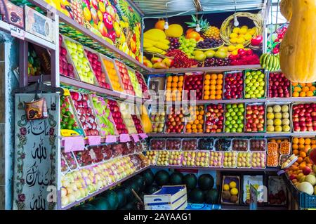 Anzeige von Früchten in einem Geschäft der Stadt Hurghada in Ägypten Stockfoto