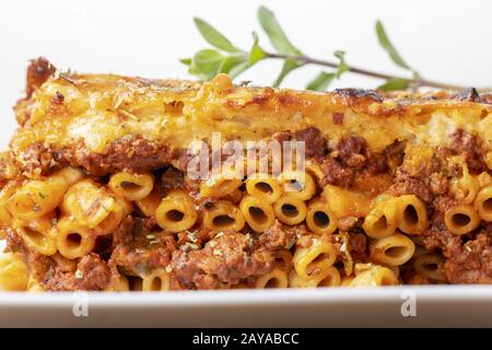 Pasta mit Käse aus dem griechischen Pastizio Stockfoto